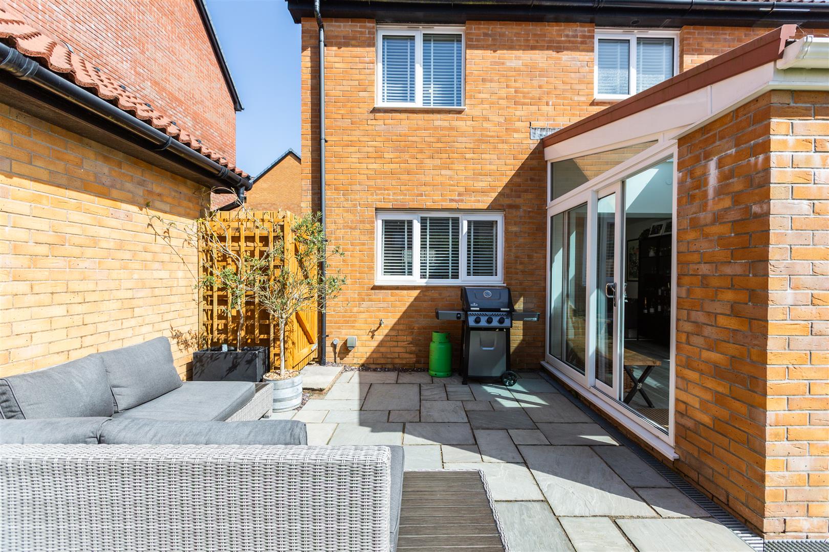 Awel Y Mor, Sketty, Swansea, SA2 9FL